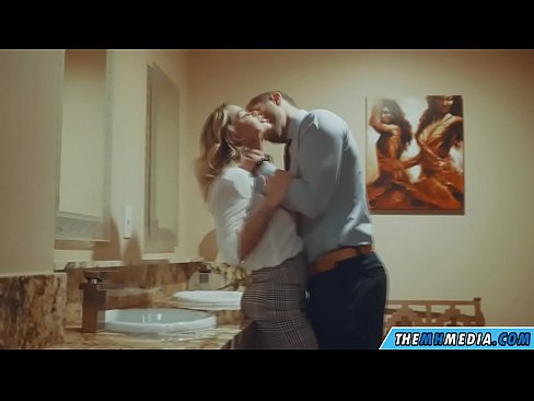 ❤️ När en bystig blondin förför dig på en offentlig toalett ❤️ Pornvideo at sv.porn-mz-com.ru